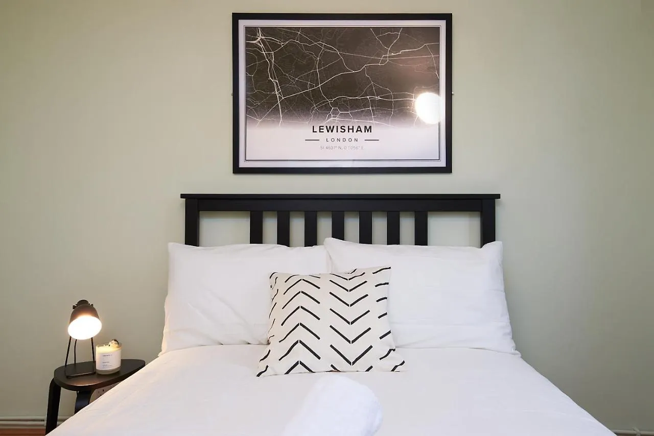Ida Pod Places - Lewisham London Apartment